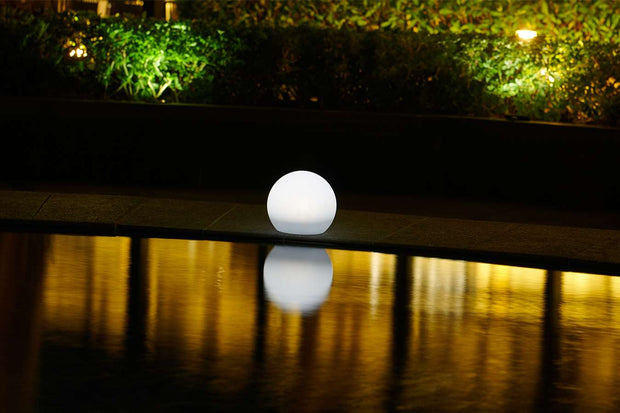 Hyundai Verlichting – LED Lichtbol met RGB op zonne-energie – 20 cm – Met USB kabel