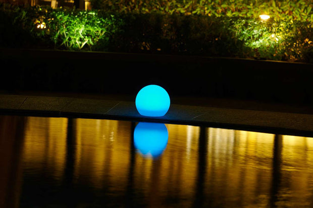 Hyundai Verlichting – LED Lichtbol met RGB op zonne-energie – 20 cm – Met USB kabel